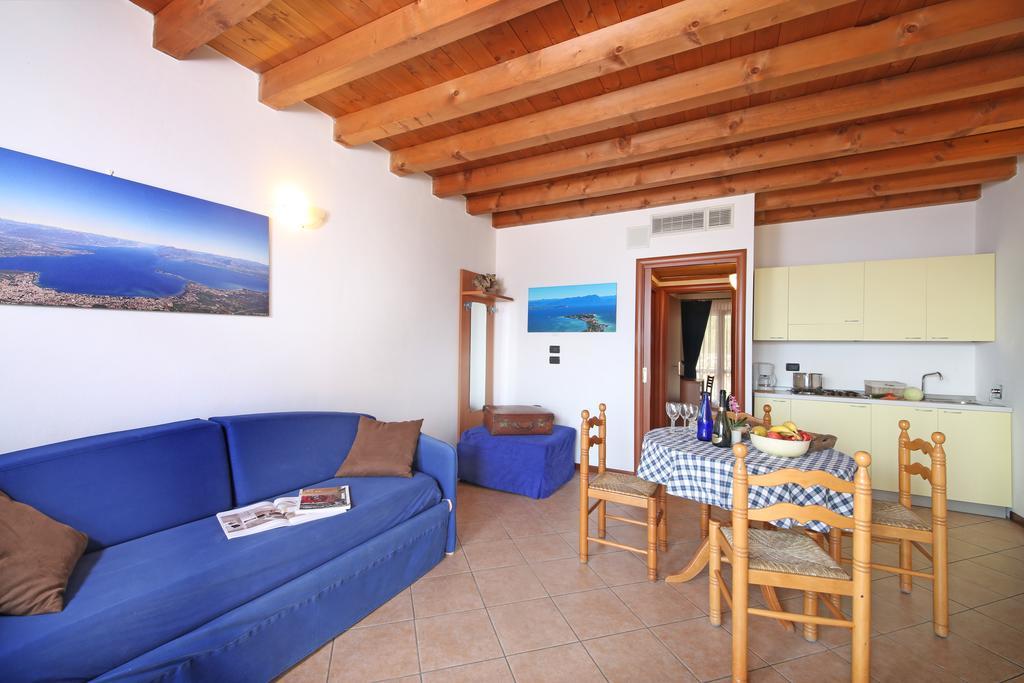 Residence Borgo Dei Limoni - Appartamenti Con Garage การ์ญาโน ภายนอก รูปภาพ
