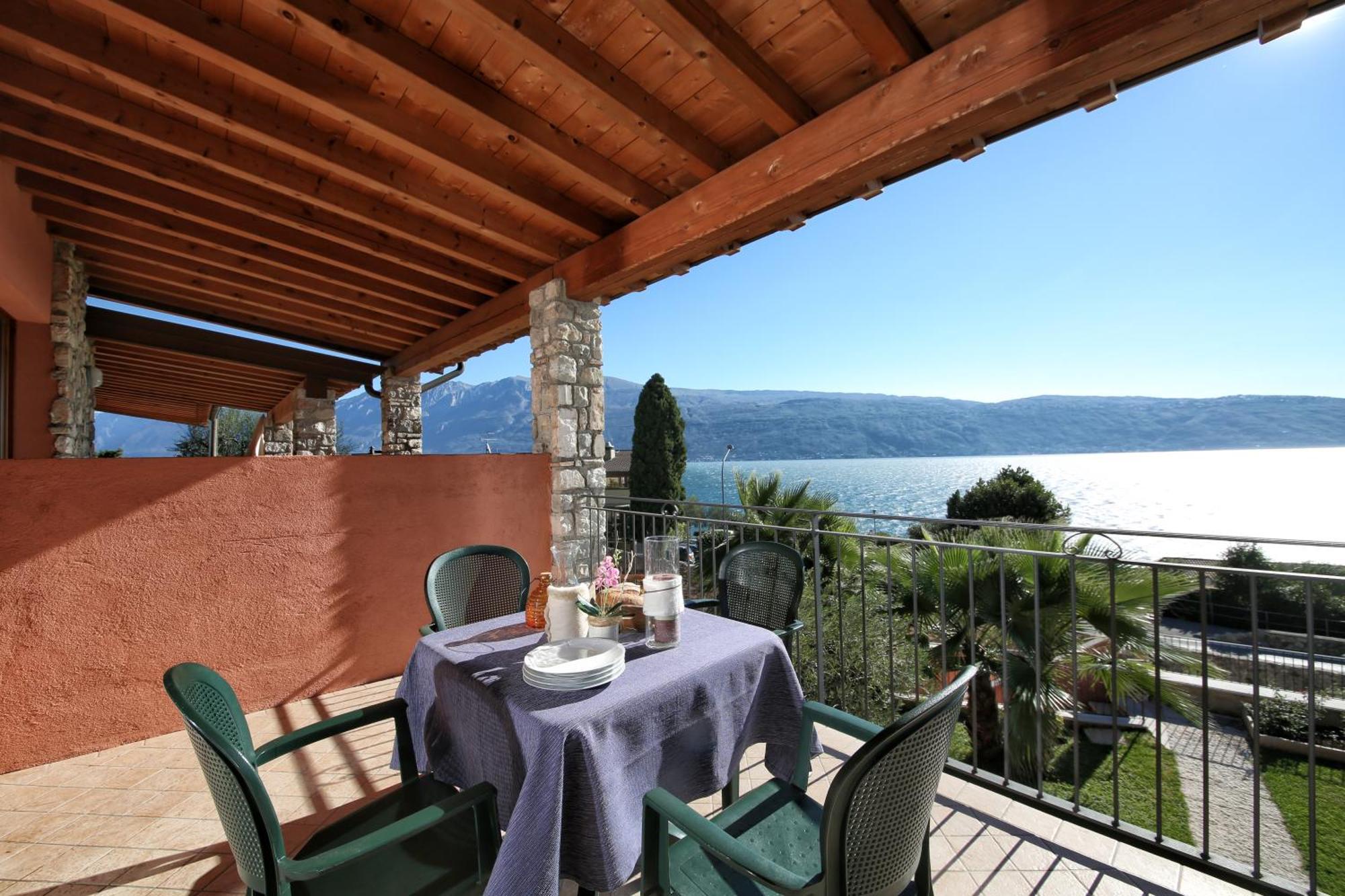 Residence Borgo Dei Limoni - Appartamenti Con Garage การ์ญาโน ภายนอก รูปภาพ